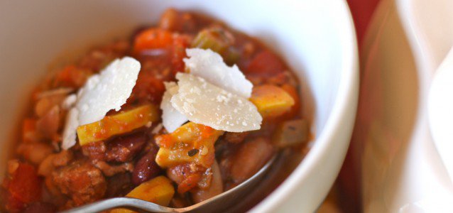 Crockpot Italian Fagioli Soup is loaded with ground turkey, chicken broth, tomatoes and beans.