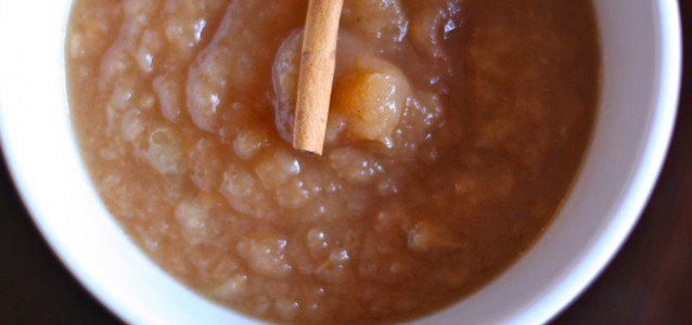 Delicious looking bowl of homemade crockpot applesauce.