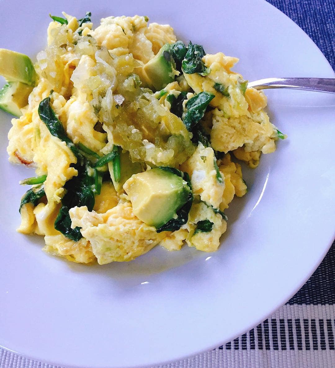 Spinach_and_avocado_scramble_with_raw_cheddar_and_tomatillo_salsa.____danielleeats__paleo__againstallgrain