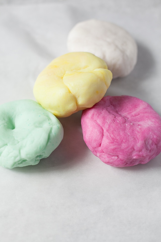 How to make white playdough (it's gluten free too)